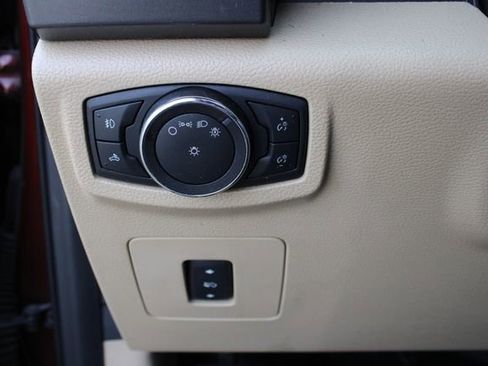 Used 2015 Ford F150 XLT w/ Equipment Group 302A Luxury image 8