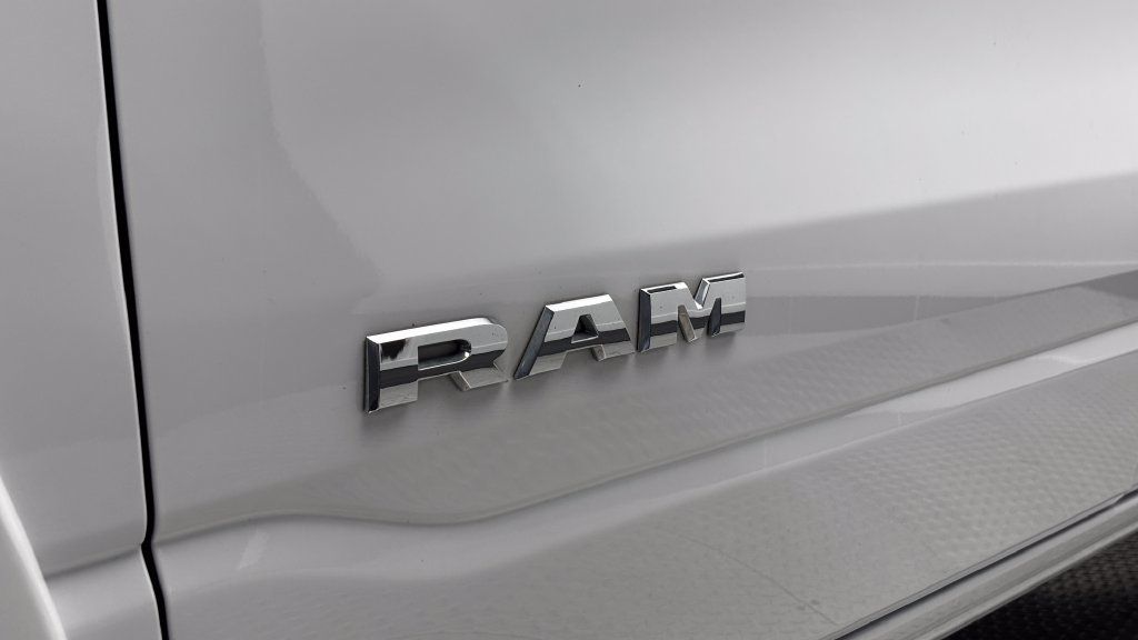 Used 2025 RAM 1500 Big Horn AWD/4WD image 5