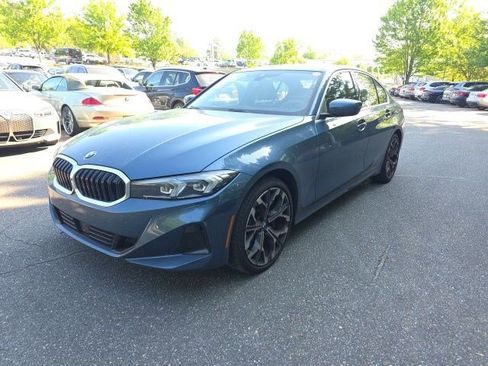 Used 2025 BMW 330i Sedan w/ Premium Package image 1