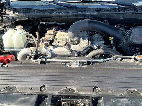 Used 2019 Nissan Titan PRO-4X w/ Pro-4x Utility Package image 16