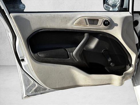 Used 2013 Ford Fiesta S image 12