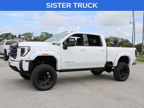 Used 2025 GMC Sierra 2500 AT4 w/ AT4 Premium Plus Package image 5