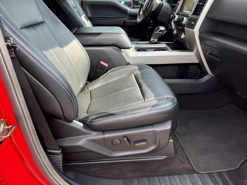 Used 2019 Ford F150 Lariat w/ Equipment Group 502A Luxury AWD/4WD image 13