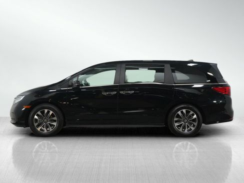 Used 2024 Honda Odyssey EX-L image 2