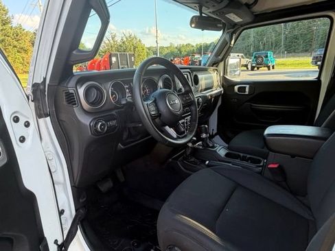 Used 2020 Jeep Wrangler Unlimited Sport S AWD/4WD image 8
