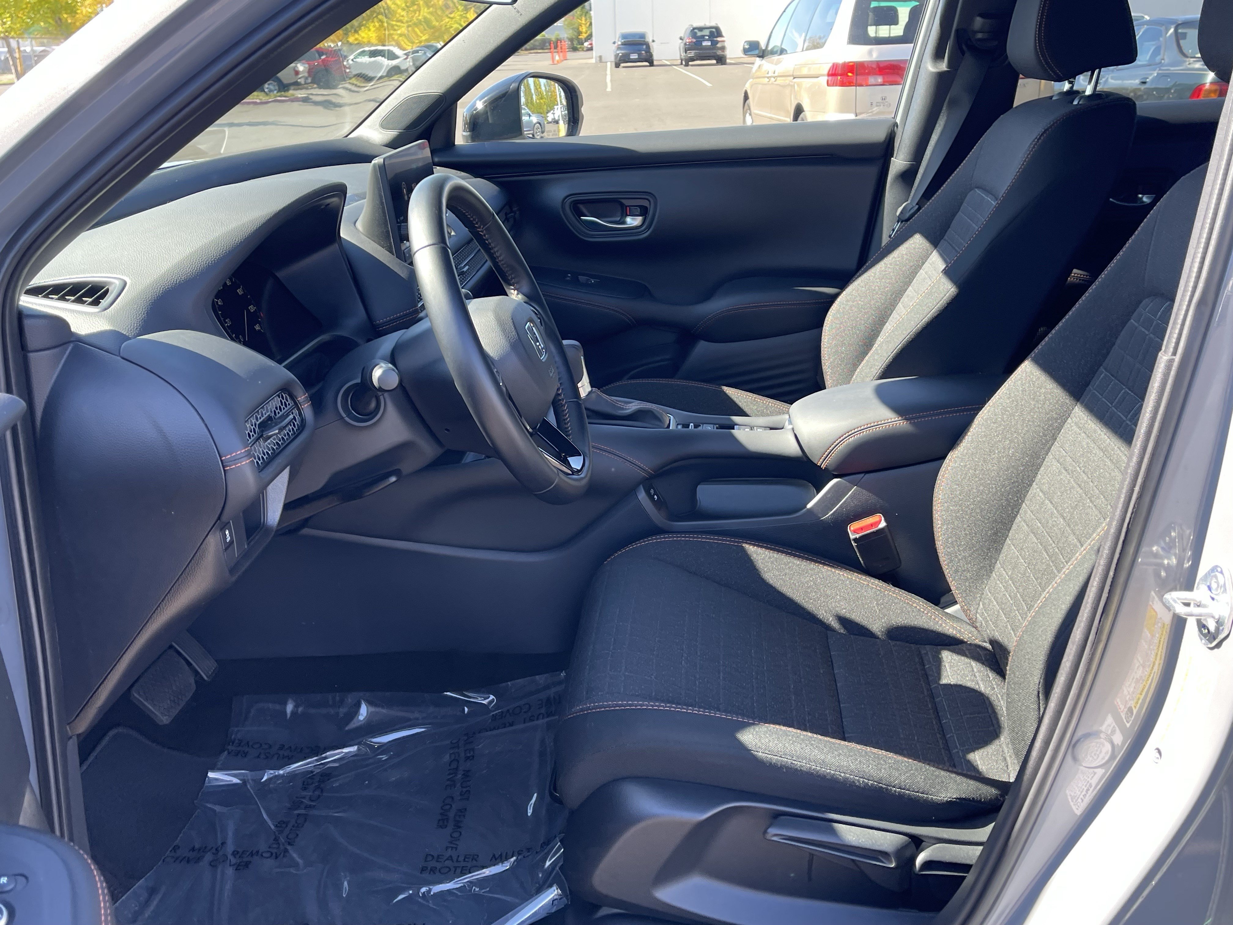 Used 2025 Honda HR-V Sport image 11