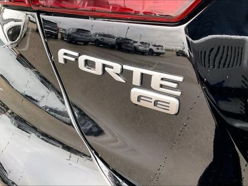 Used 2024 Kia Forte LX image 7