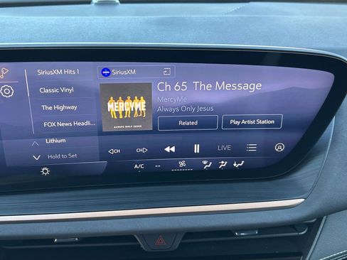 Used 2025 Buick Envision Sport Touring image 23