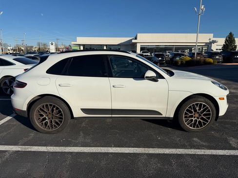 Used 2018 Porsche Macan image 4