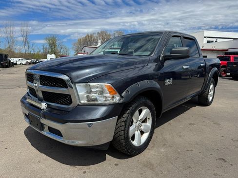Used 2017 RAM 1500 Classic SLT AWD/4WD image 1