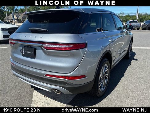 Certified 2024 Lincoln Corsair AWD image 8