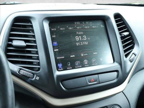 Used 2016 Jeep Cherokee Limited w/ Trailer Tow Group AWD/4WD image 12