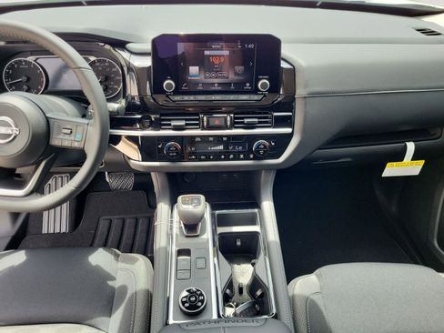 Used 2025 Nissan Pathfinder SV w/ Cargo Package image 14