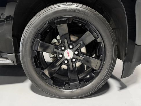 Used 2015 GMC Yukon XL Denali w/ Open Road Package AWD/4WD image 9
