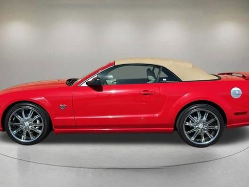 Used 2009 Ford Mustang GT Premium RWD image 5