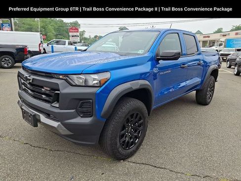 Used 2023 Chevrolet Colorado Trail Boss w/ Advanced Trailering Package AWD/4WD image 3