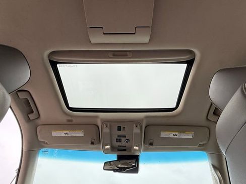 Used 2019 GMC Yukon XL Denali w/ Denali Ultimate Package image 6