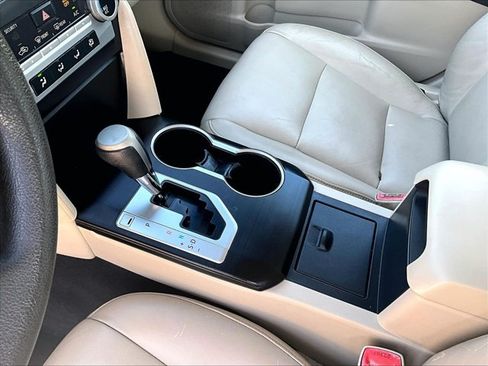 Used 2012 Toyota Camry LE FWD image 14
