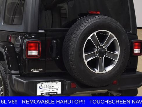 Used 2023 Jeep Wrangler Unlimited Sahara AWD/4WD image 32
