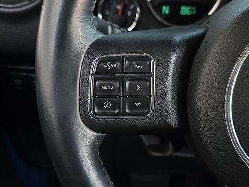 Used 2015 Jeep Wrangler Unlimited Rubicon w/ Connectivity Group image 16