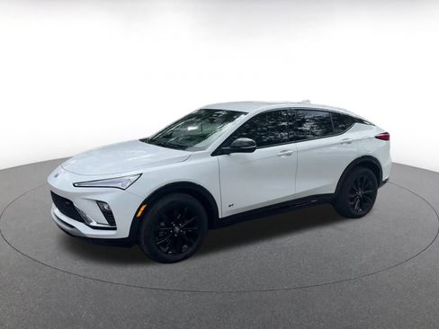 Used 2025 Buick Envista Sport Touring image 8