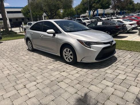 Used 2024 Toyota Corolla LE FWD image 16