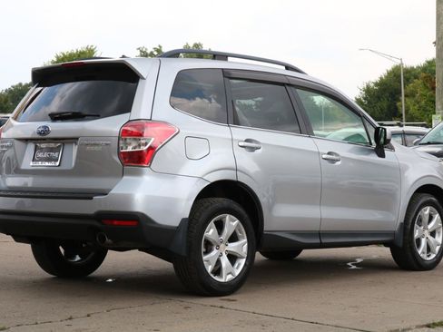 Used 2014 Subaru Forester 2.5i Limited AWD/4WD image 9