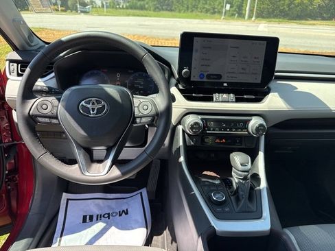 Used 2024 Toyota RAV4 Limited image 24