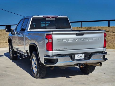Used 2020 Chevrolet Silverado 2500 LTZ w/ LTZ Premium Package image 8
