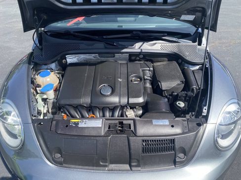 Used 2013 Volkswagen Beetle 2.5 FWD image 18