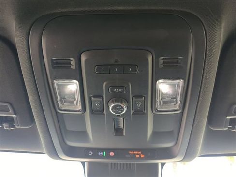 Used 2023 Chevrolet Tahoe Premier image 25