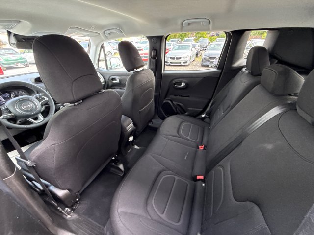 Used 2021 Jeep Renegade Latitude AWD/4WD image 37