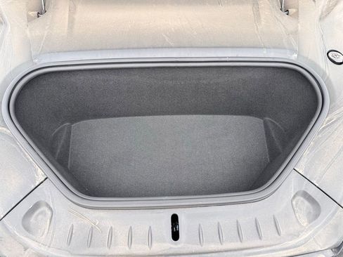 Used 2021 Tesla Model S Plaid image 11