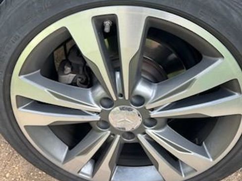 Used 2015 Mercedes-Benz E 350 Sedan image 2