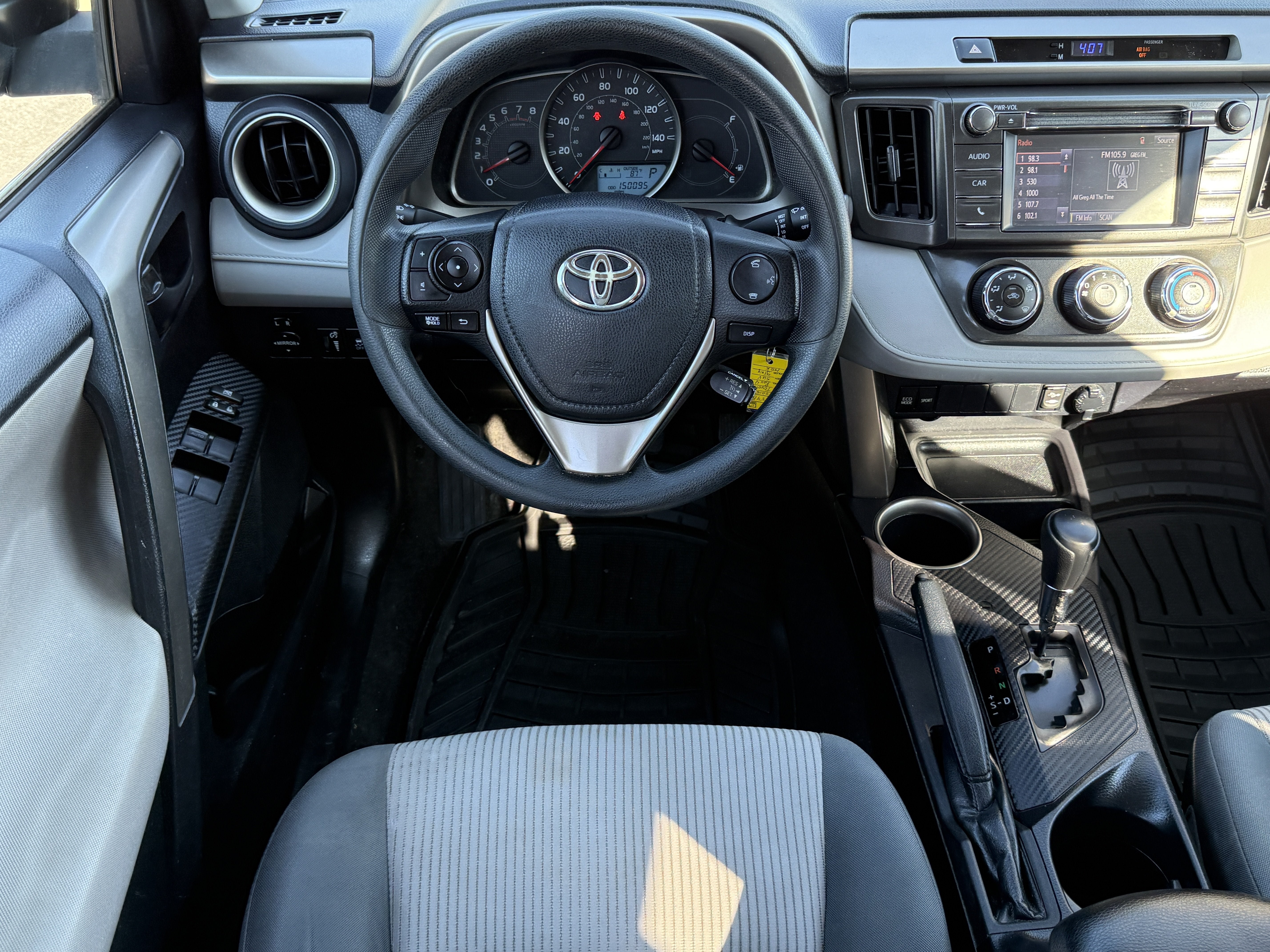 Used 2015 Toyota RAV4 LE AWD/4WD image 18