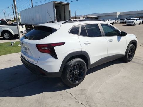 New 2026 Chevrolet Trax LT w/ Midnight Edition image 4