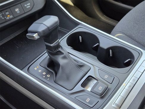 New 2026 Kia Carnival LX FWD image 17