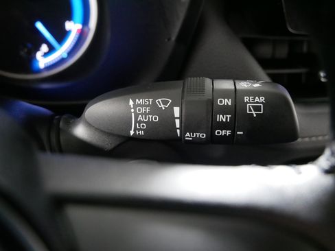 Used 2024 Toyota RAV4 XLE Premium w/ Weather Package AWD/4WD image 32