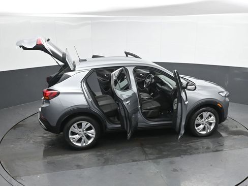 Used 2025 Buick Encore GX Preferred AWD/4WD image 49