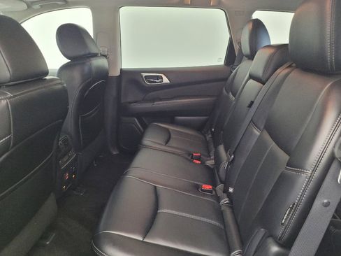 Used 2018 Nissan Pathfinder SL w/ SL Premium Package AWD/4WD image 18