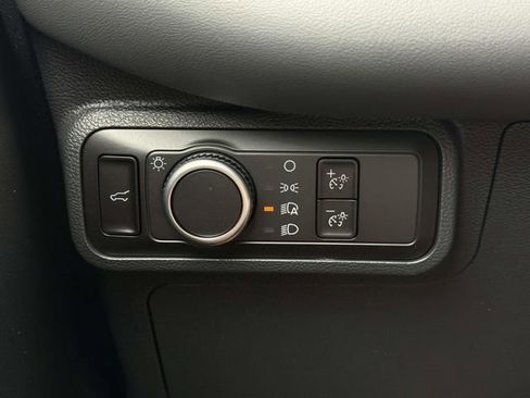 New 2026 Ford Explorer Active RWD image 18