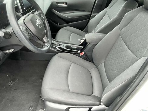 Used 2021 Toyota Corolla LE image 14