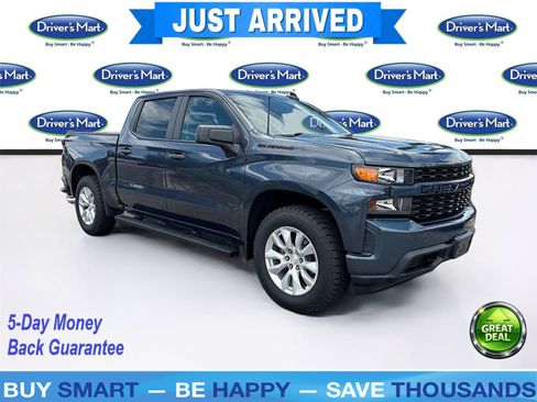 Used 2020 Chevrolet Silverado 1500 Custom w/ Custom Value Package AWD/4WD image 1
