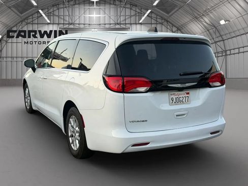 Used 2023 Chrysler Voyager LX w/ Fleet Security Group FWD image 9