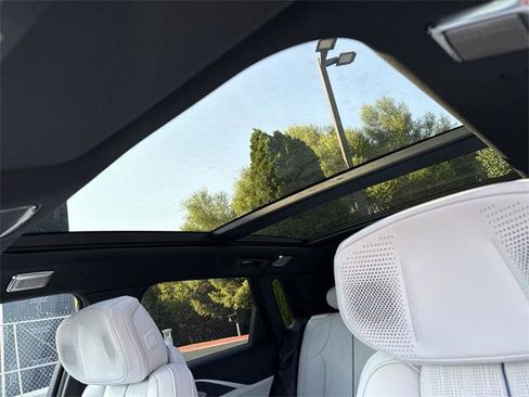 New 2026 Cadillac Lyriq Premium Luxury image 19