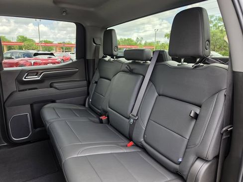 Used 2026 GMC Sierra 1500 SLT RWD image 19