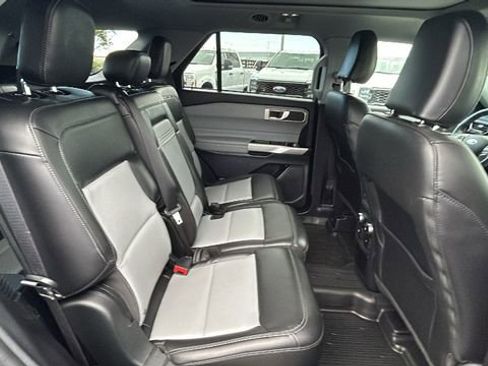 Certified 2022 Ford Explorer XLT w/ Equipment Group 202A image 13
