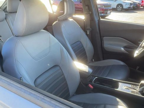 Used 2024 Nissan Kicks SR w/ SR Premium Package FWD image 15