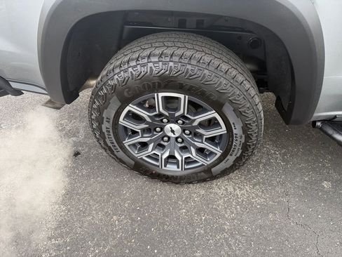 Certified 2024 Chevrolet Colorado Z71 w/ Z71 Convenience Package 2 image 29