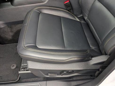 New 2025 Ford Bronco Badlands image 3